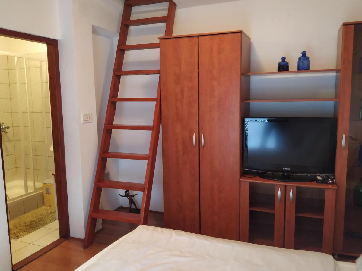 Apartmani Deleut Novi Vinodolski Exterior foto