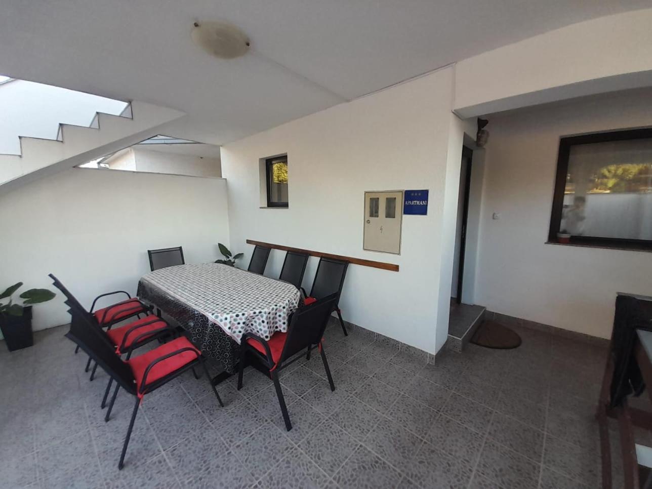 Apartmani Deleut Novi Vinodolski Exterior foto