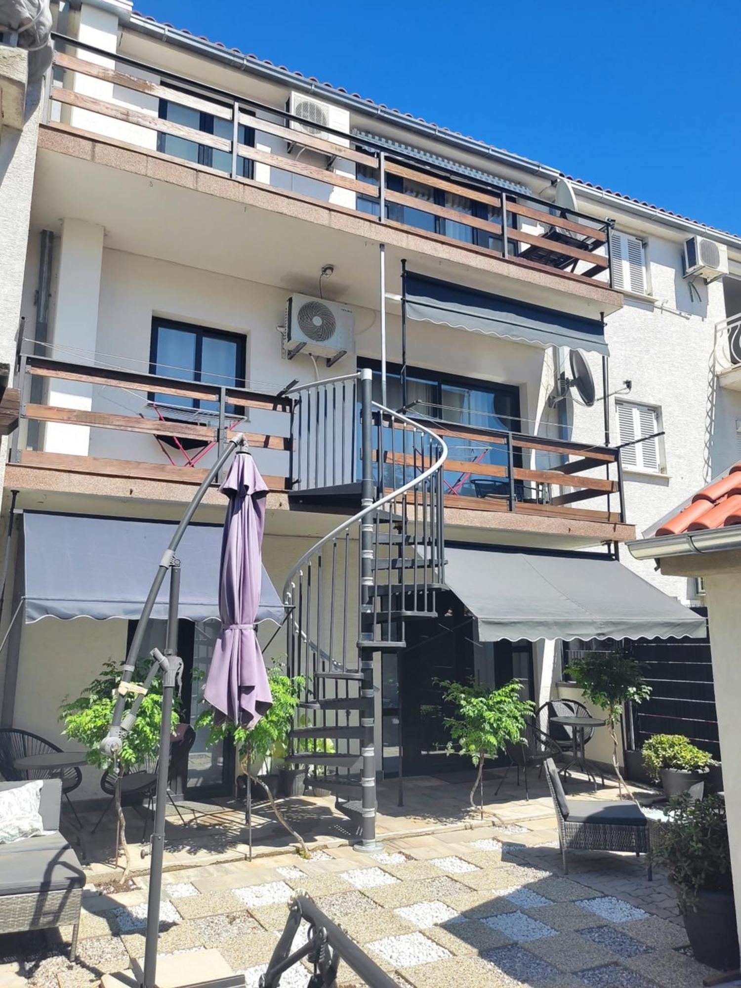 Apartmani Deleut Novi Vinodolski Exterior foto