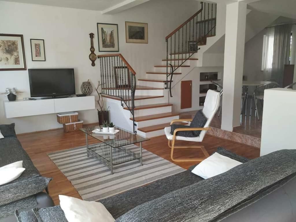 Apartmani Deleut Novi Vinodolski Exterior foto